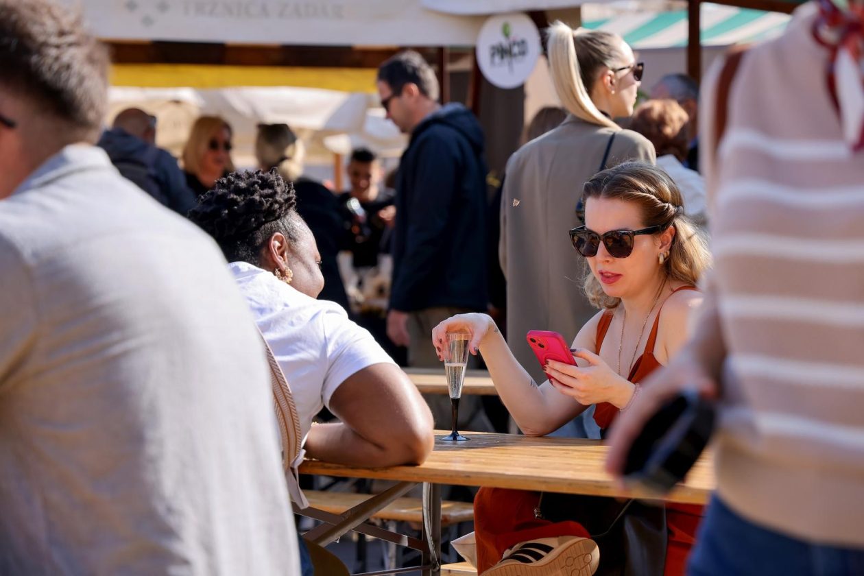 Predsjednik Hrvatskog sabora Gordan Jandroković obišao manifestaciju „Pijat na Pijaci“