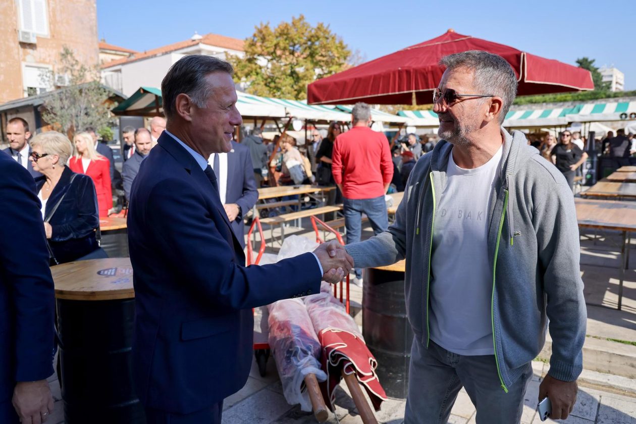 Predsjednik Hrvatskog sabora Gordan Jandroković obišao manifestaciju „Pijat na Pijaci“