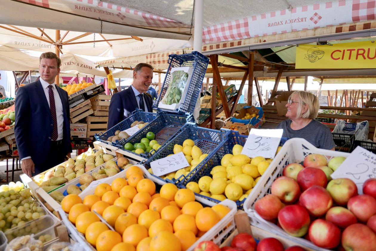 Predsjednik Hrvatskog sabora Gordan Jandroković obišao manifestaciju „Pijat na Pijaci“