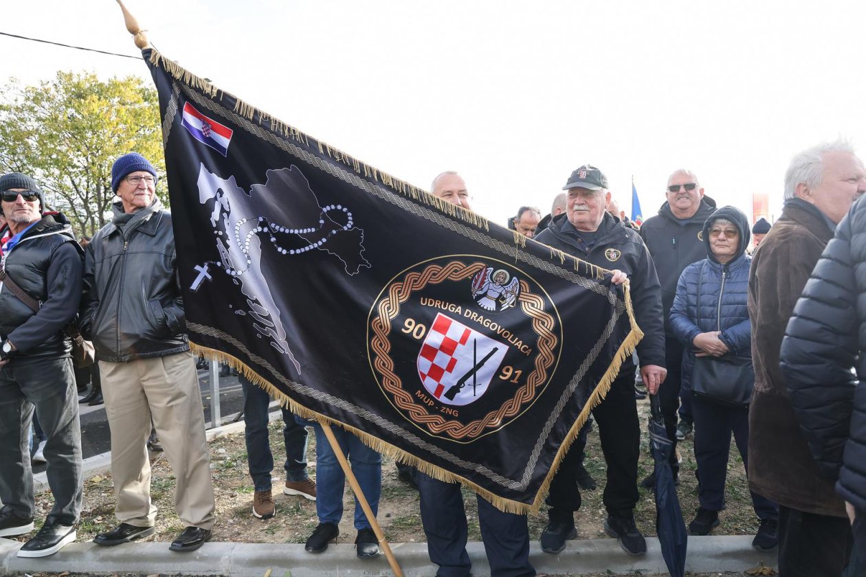 Izaslanstva Vlade i Predsjednika Republike na obilježavanju stradanja Škabrnje