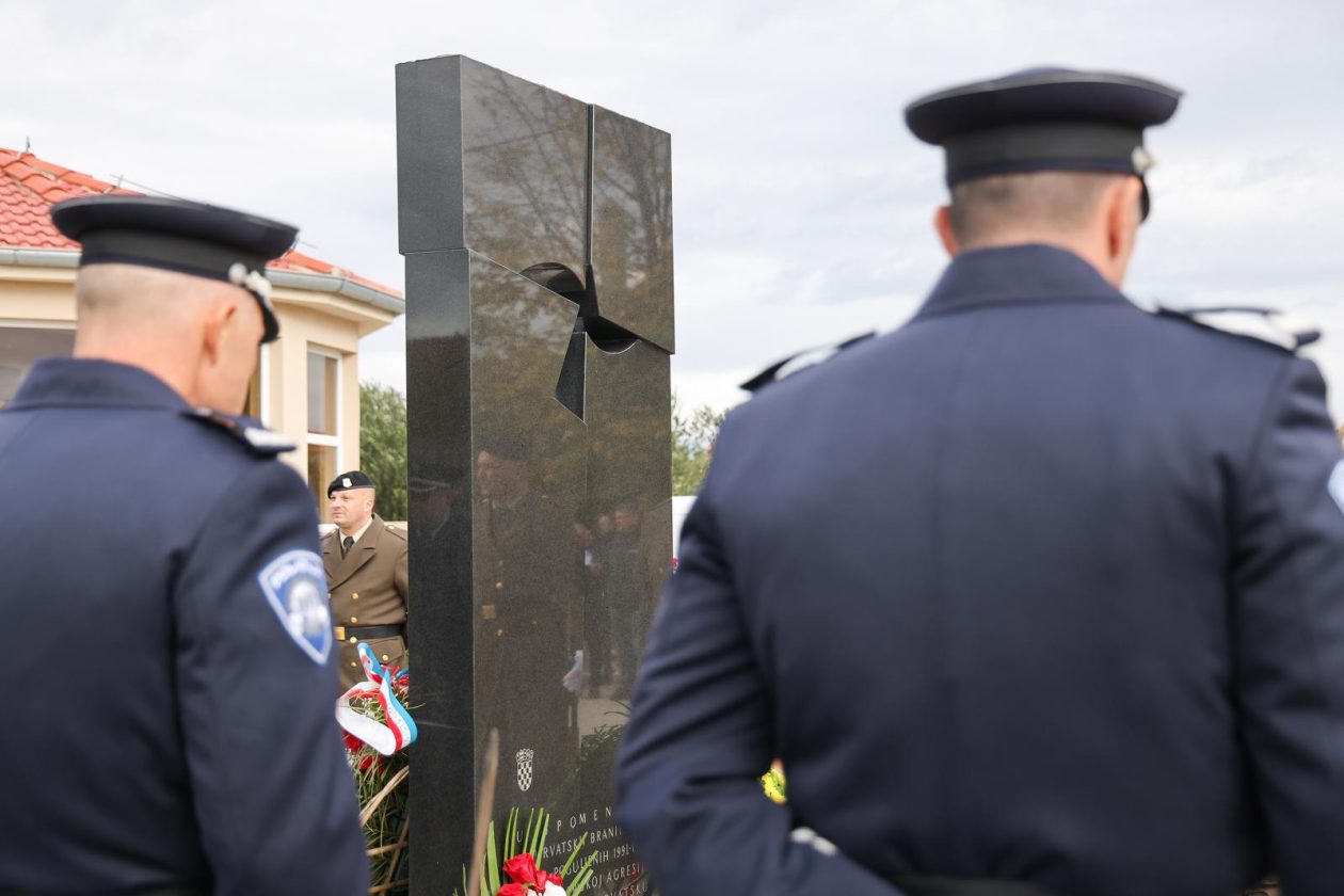 Obilježavanje 34. obljetnice stradanja Škabrnje