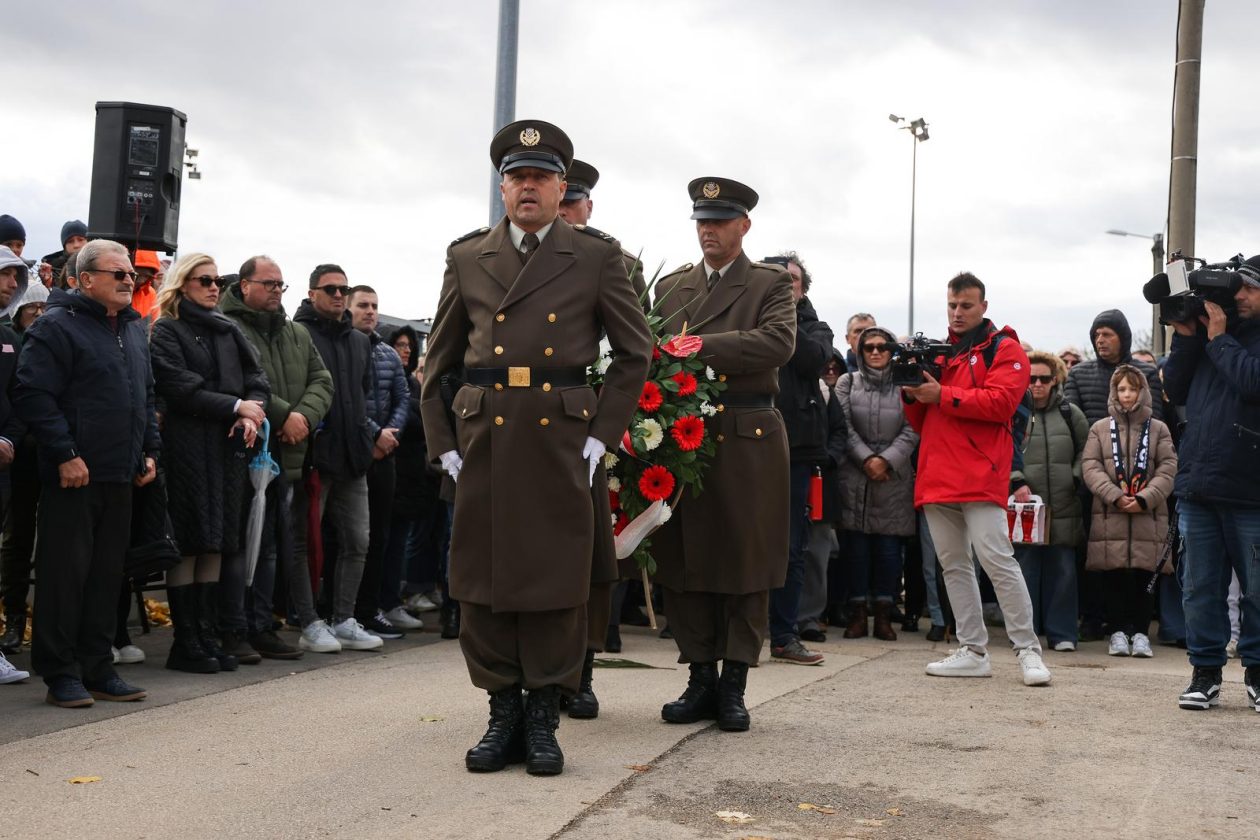 Obilježavanje 34. obljetnice stradanja Škabrnje
