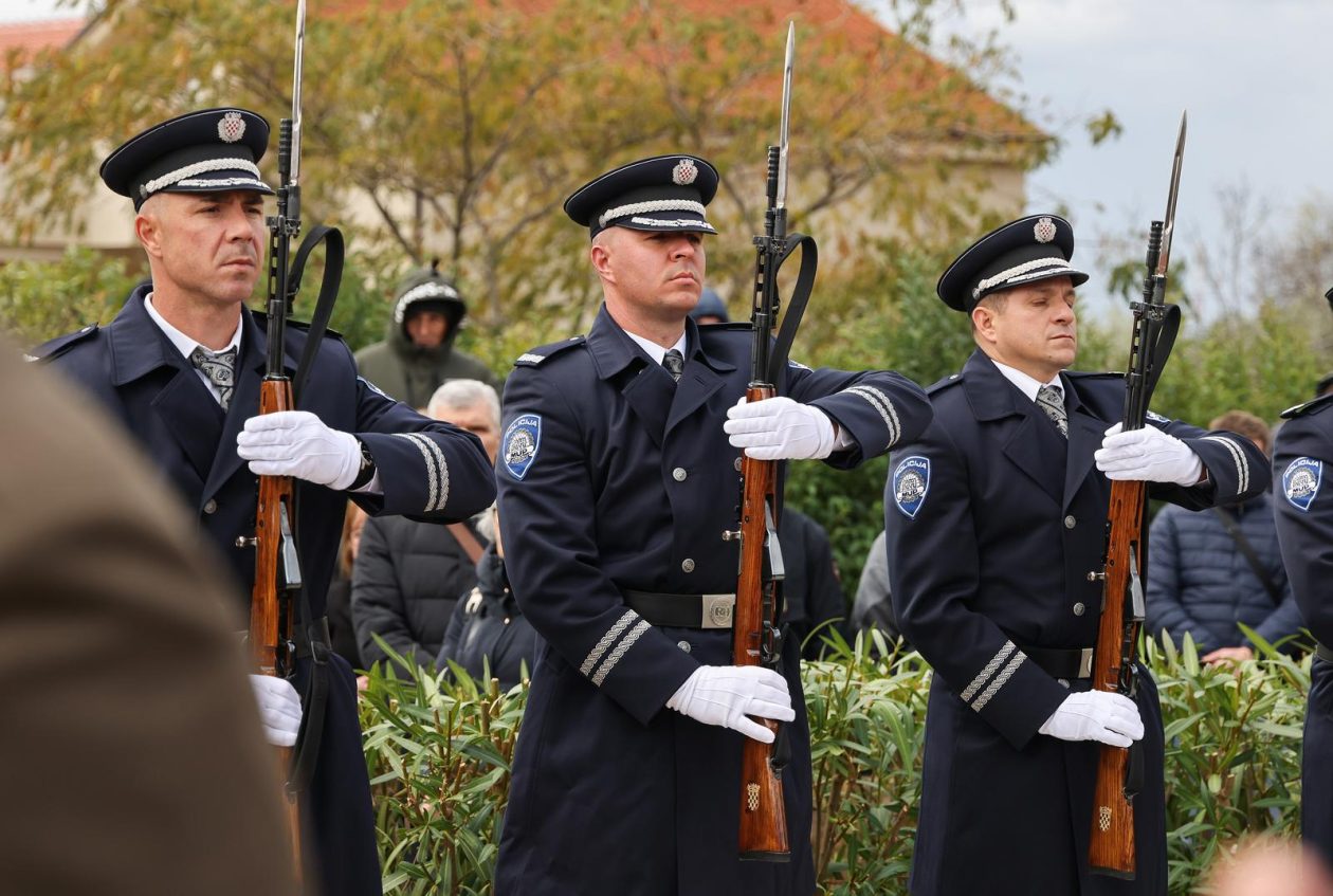 Obilježavanje 34. obljetnice stradanja Škabrnje