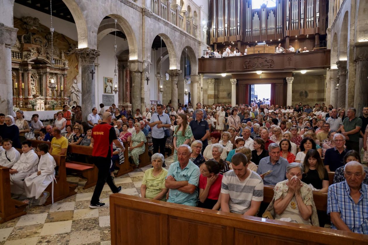 Zadar: Misno slavlje i procesija na svetkovinu Tijelova