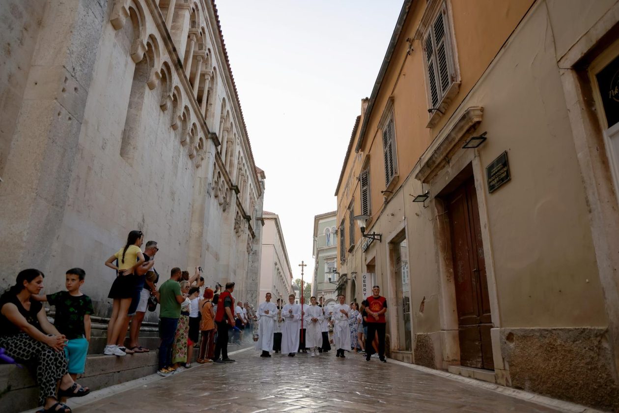 Zadar: Misno slavlje i procesija na svetkovinu Tijelova