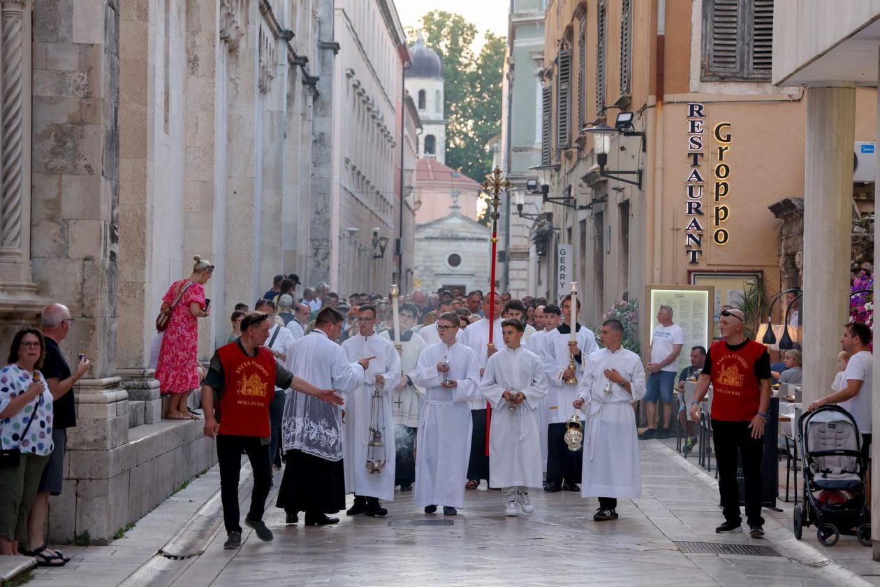 Zadar: Misno slavlje i procesija na svetkovinu Tijelova
