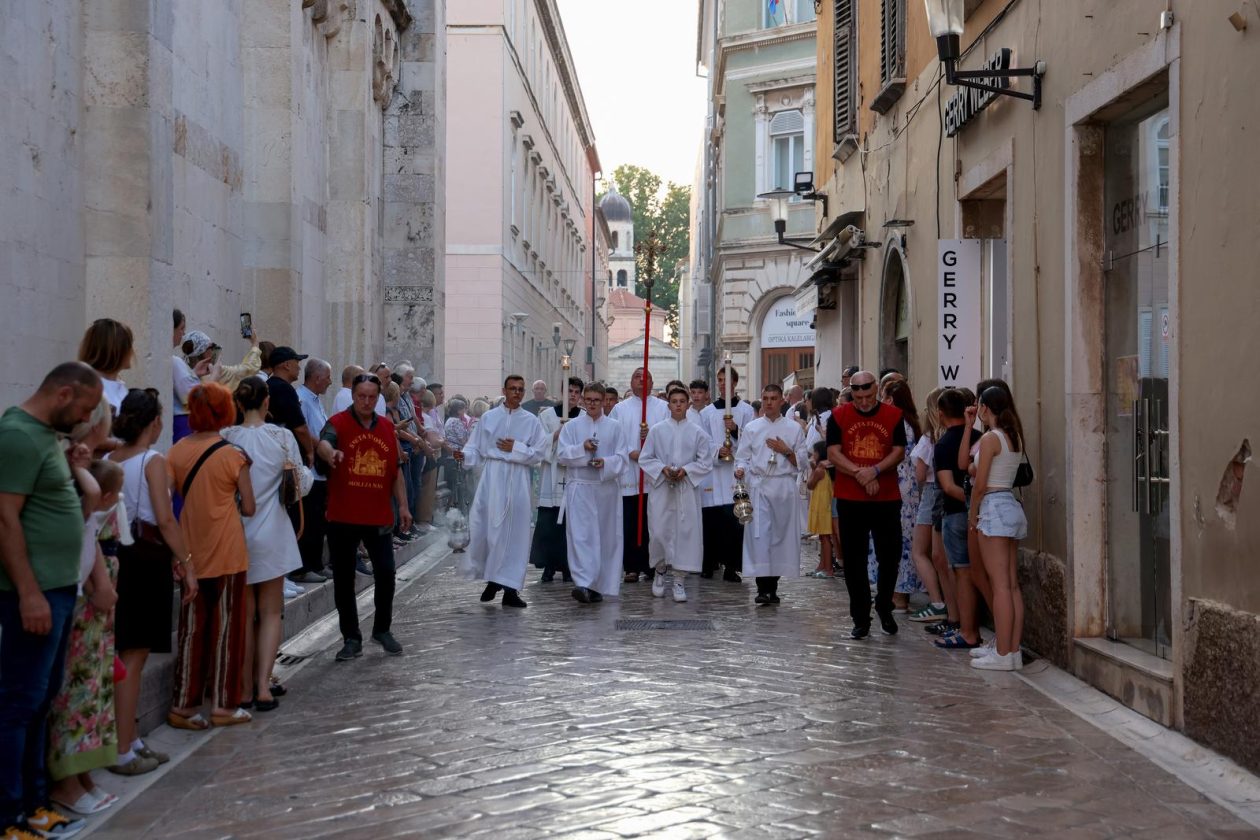 Zadar: Misno slavlje i procesija na svetkovinu Tijelova