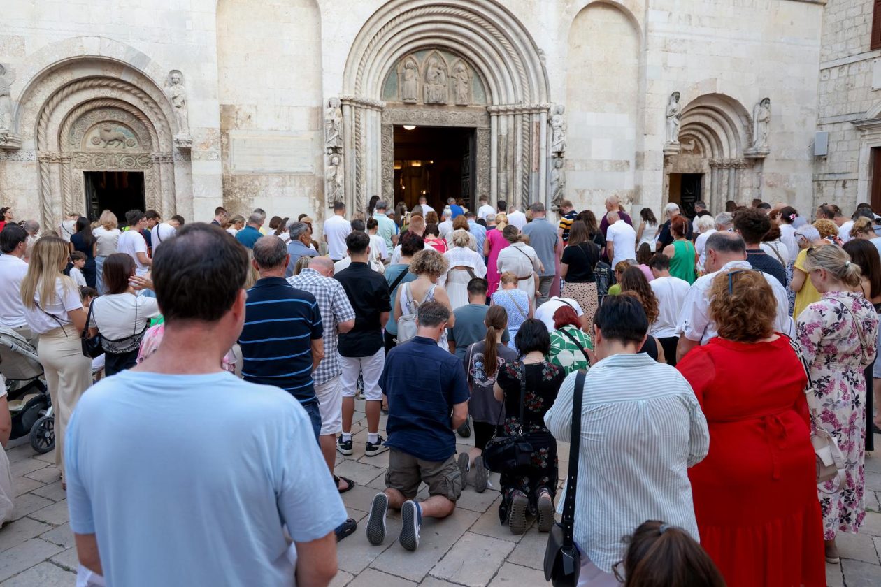 Zadar: Misno slavlje i procesija na svetkovinu Tijelova