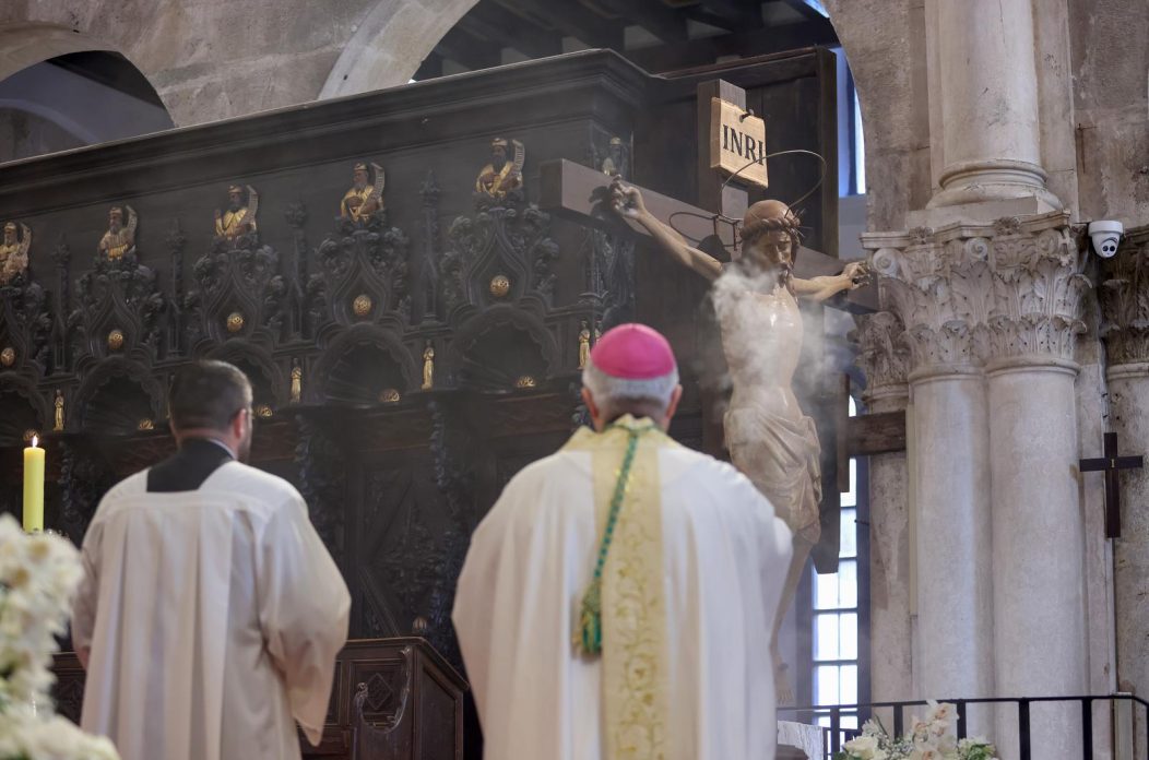 Zadar: Misno slavlje i procesija na svetkovinu Tijelova Zadar: Misno slavlje i procesija na svetkovinu Tijelova