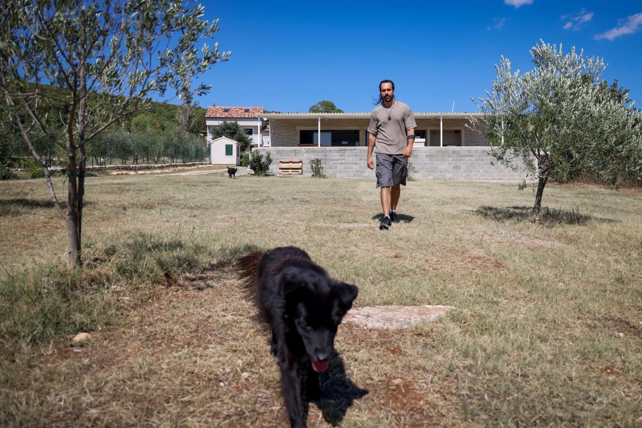 Mlada nada Stipe Šunić iz Rodaljice nedaleko od Benkovca živi za svoj agroturizam “Srce Bukovice”