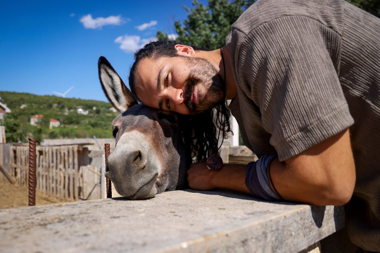 Mlada nada Stipe Šunić iz Rodaljice nedaleko od Benkovca živi za svoj agroturizam “Srce Bukovice”