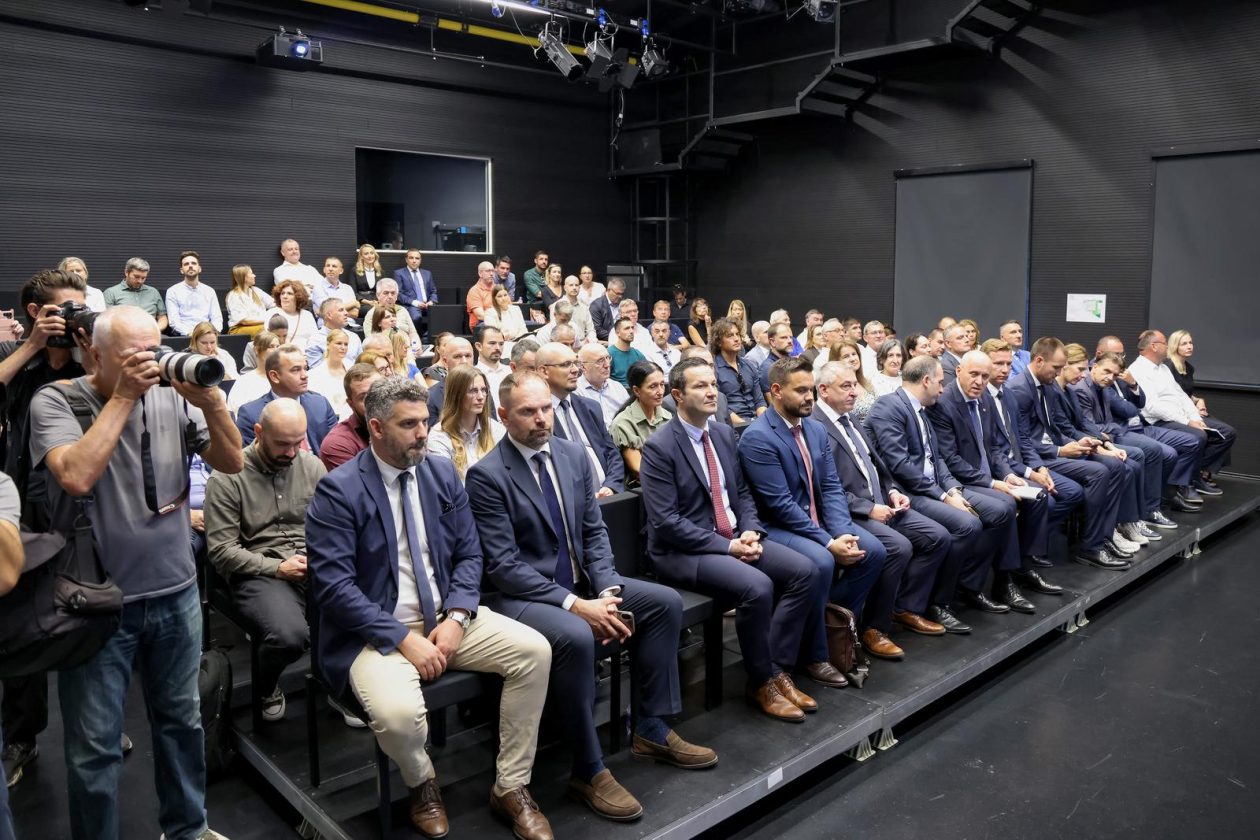 Zadar: Javna prezentacija Prijedloga Prostornog plana isključivoga gospodarskog pojasa Republike Hrvatske u Jadranskom moru