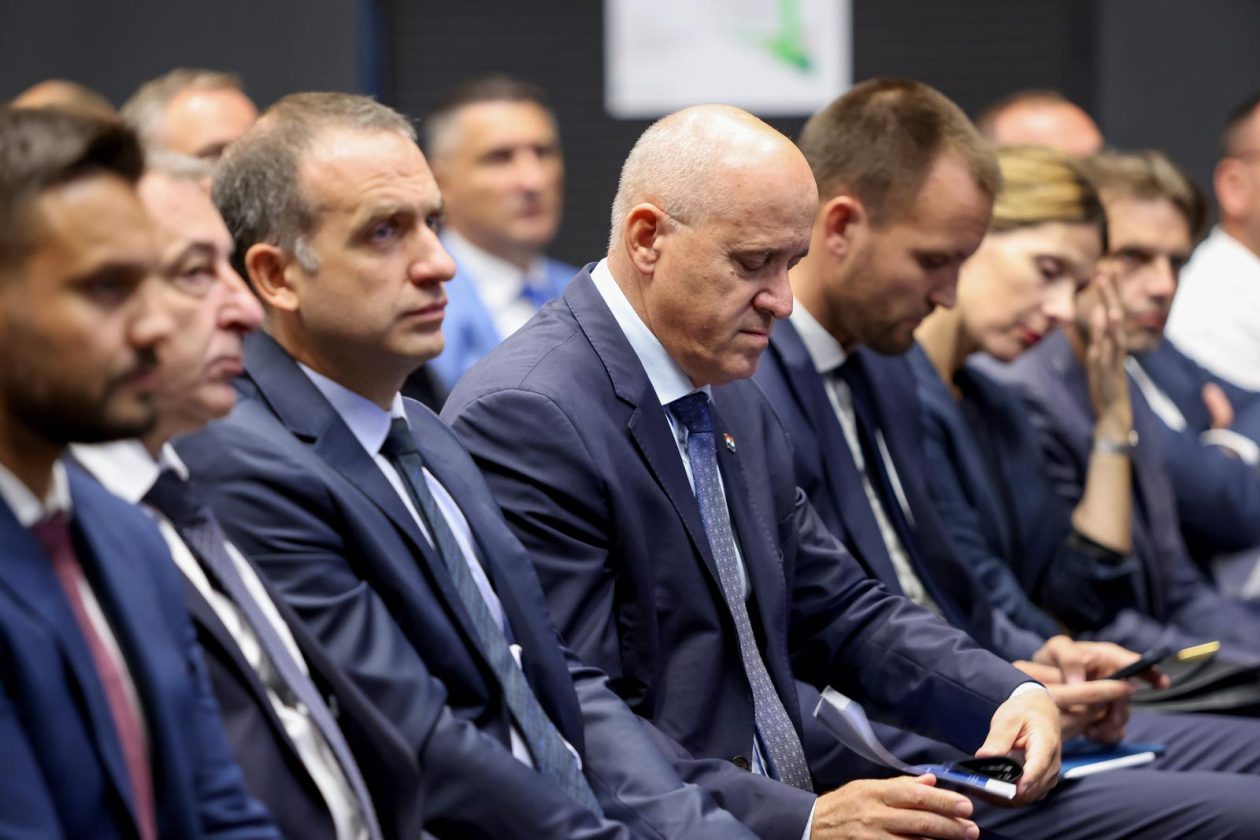 Zadar: Javna prezentacija Prijedloga Prostornog plana isključivoga gospodarskog pojasa Republike Hrvatske u Jadranskom moru