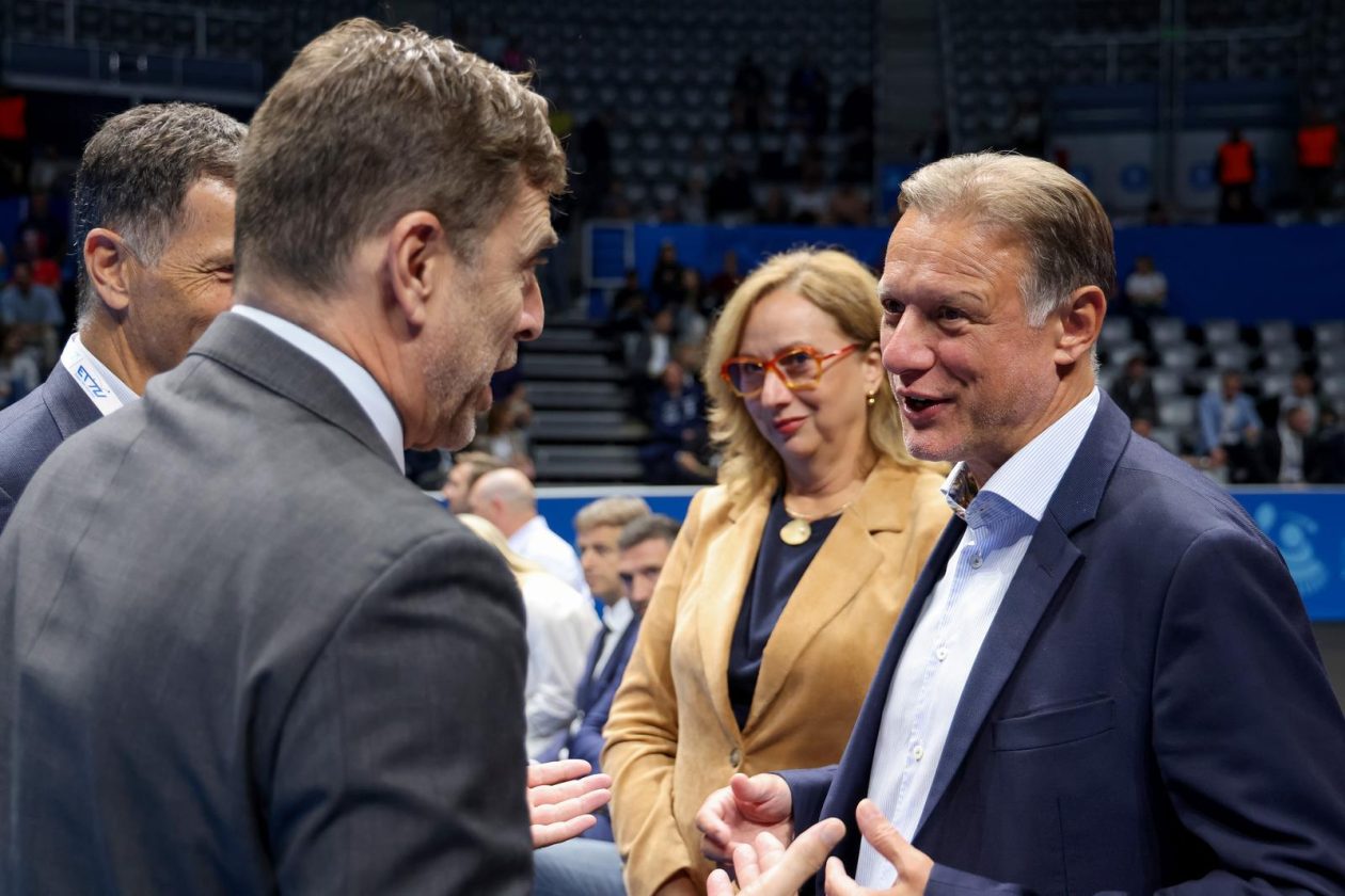 Europsko ekipno prvenstvo u stolnom tenisu, MT finale: Rumunjska – Francuska Europsko ekipno prvenstvo u stolnom tenisu, MT finale: Rumunjska – Francuska