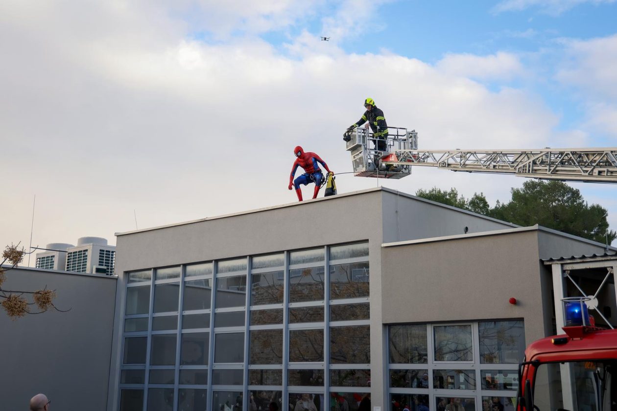 Djecu u vrtiću Latica posjetio Spider-Man