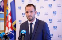 Zadar: Konferencija za novinare u Maloj vijećnici Grada Zadra