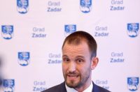 Zadar: Konferencija za novinare u Maloj vijećnici Grada Zadra