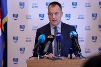 Zadar: Konferencija za novinare u Maloj vijećnici Grada Zadra