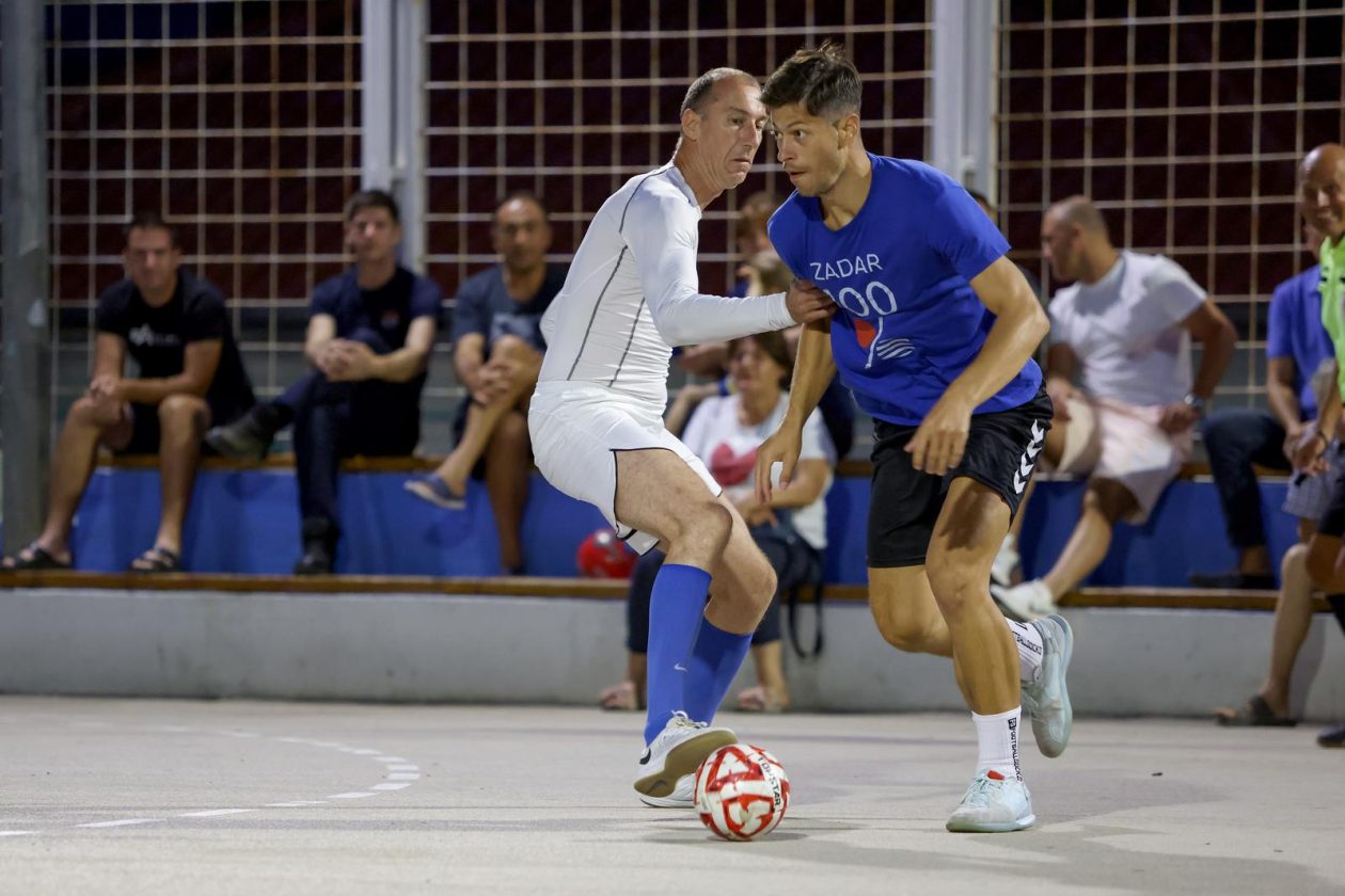 Zadar: Doktori i Poglavarstvo odigrali tradicionalnu malonogometnu utakmicu Zadar: Doktori i Poglavarstvo odigrali tradicionalnu malonogometnu utakmicu