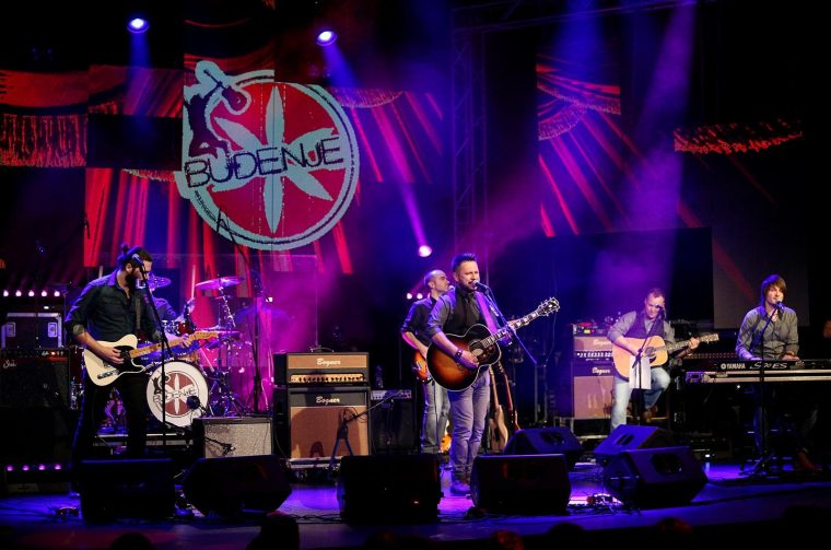 Zagreb: Grupa Bu?enje koncertom u Kerempuhu promovirala svoj posljednji album