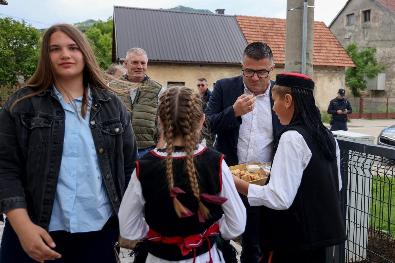 Gračac: Svečano otvorenje Srpskog kulturnog centra Gračac: Svečano otvorenje Srpskog kulturnog centra