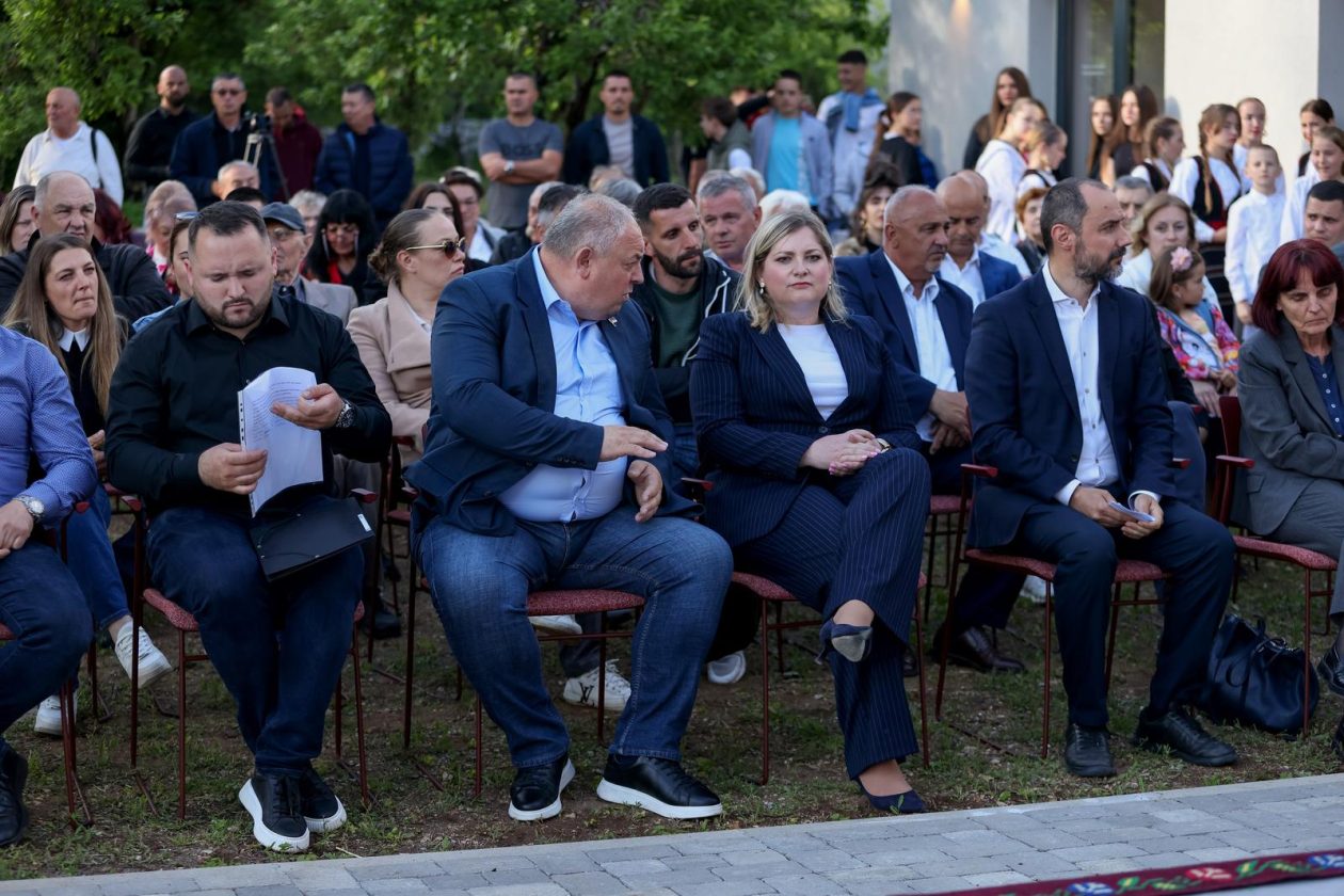 Gračac: Svečano otvorenje Srpskog kulturnog centra Gračac: Svečano otvorenje Srpskog kulturnog centra