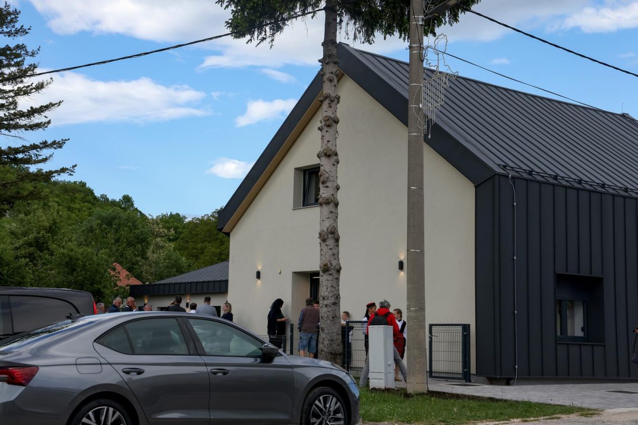 Gračac: Svečano otvorenje Srpskog kulturnog centra Gračac: Svečano otvorenje Srpskog kulturnog centra