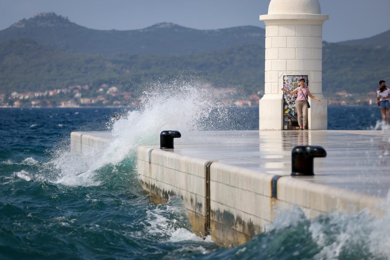 Jugo na zadarskoj rivi Jugo na zadarskoj rivi