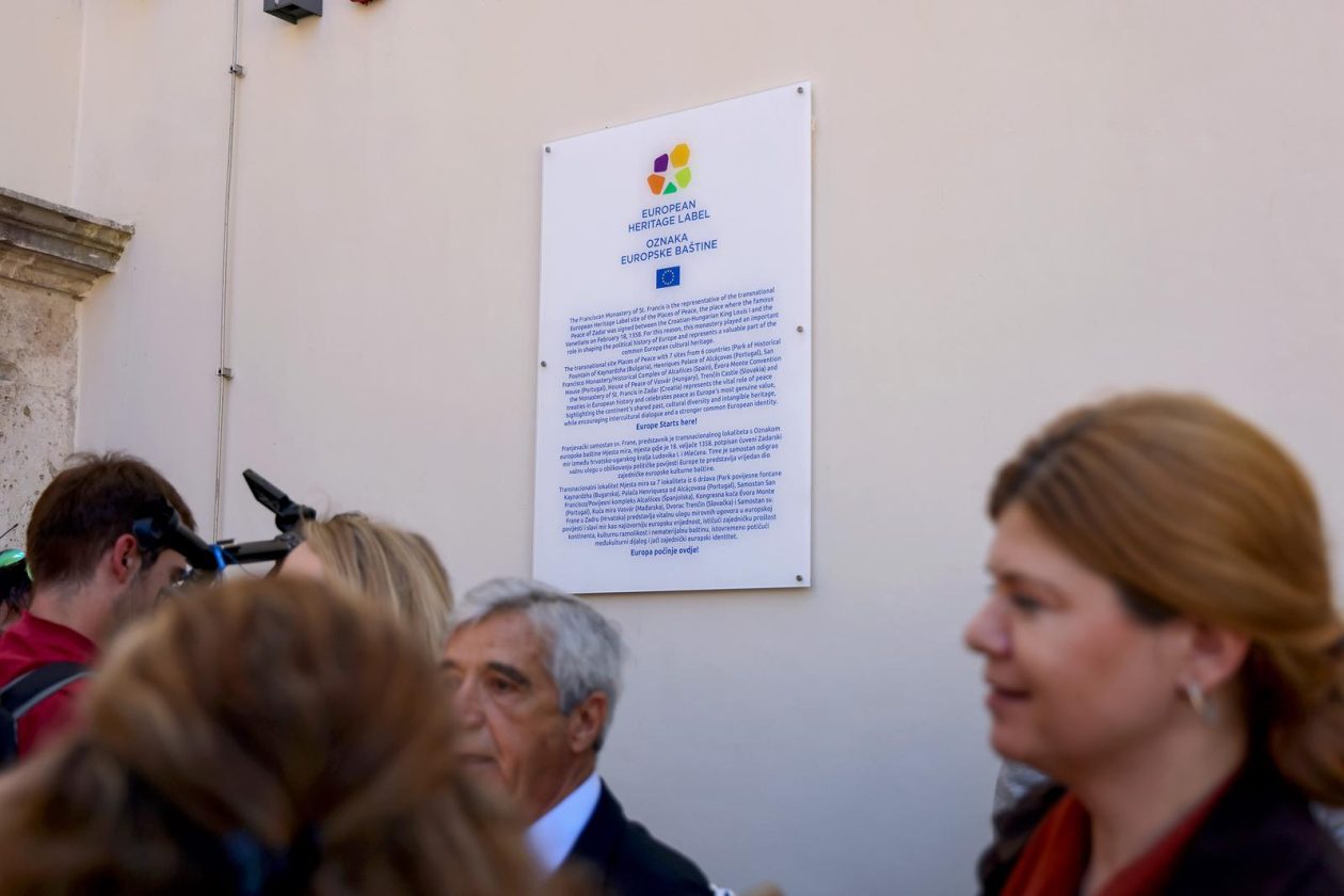 Oznaka europske baštine postavljena u samostanu sv. Frane Oznaka europske baštine postavljena u samostanu sv. Frane