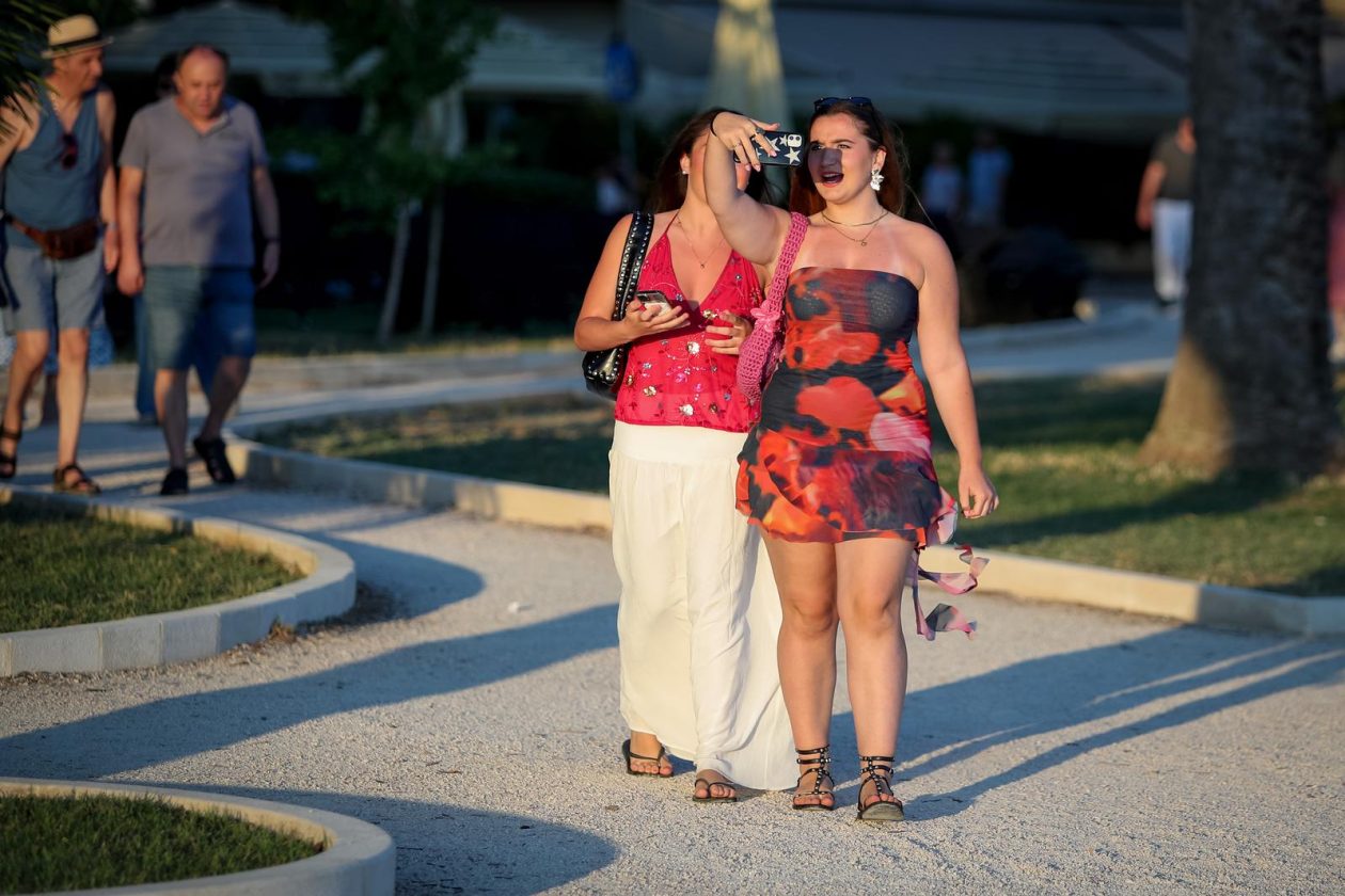 Večernja šetnja zadarskom rivom