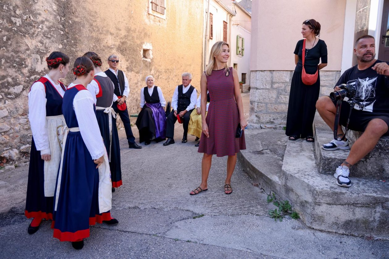 Hrvatska vaterpolo reprezentacija snimila kalendar u Sv. Filip i Jakovu