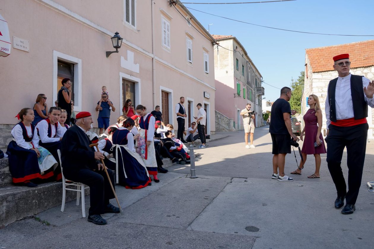 Hrvatska vaterpolo reprezentacija snimila kalendar u Sv. Filip i Jakovu
