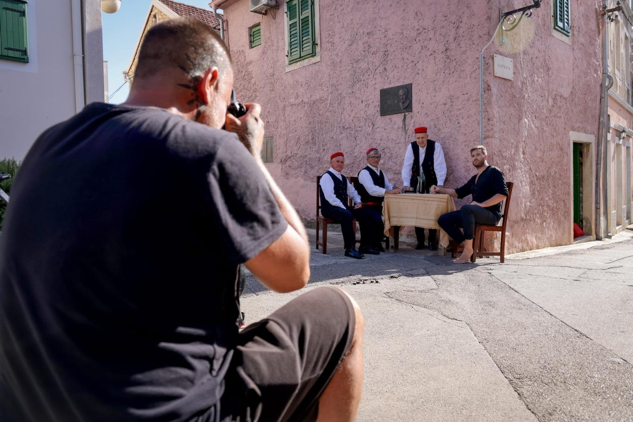 Hrvatska vaterpolo reprezentacija snimila kalendar u Sv. Filip i Jakovu