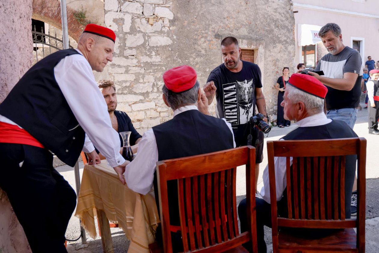 Hrvatska vaterpolo reprezentacija snimila kalendar u Sv. Filip i Jakovu