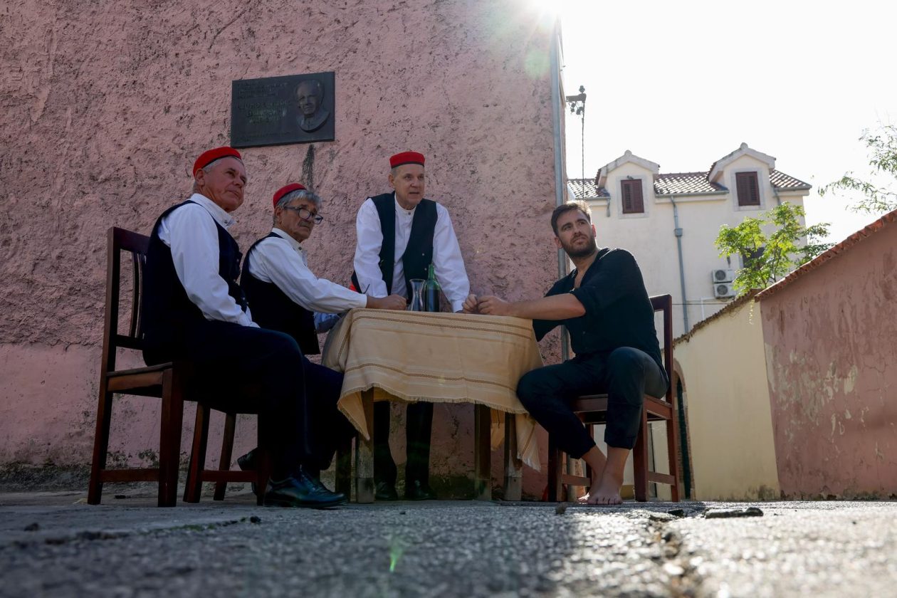 Hrvatska vaterpolo reprezentacija snimila kalendar u Sv. Filip i Jakovu