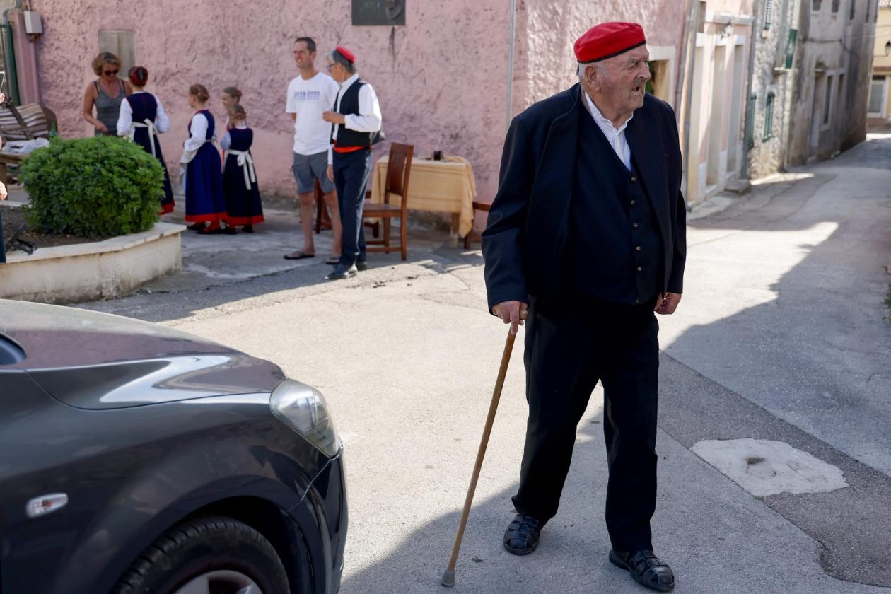 Hrvatska vaterpolo reprezentacija snimila kalendar u Sv. Filip i Jakovu