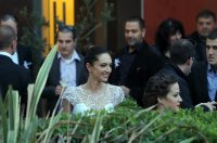 U svečanom ozračju, okružen obitelji, prijateljima i brojnim uglednicima, Ante Kalmeta, tada 25-godišnji sin zadarskog gradonačelnika i bivšeg ministra Božidara Kalmete, izrekao je sudbonosno „da“ svojoj odabranici