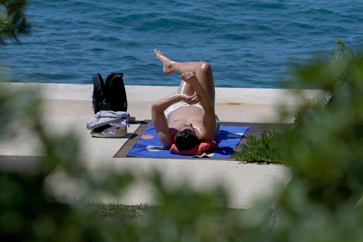Zadar: Sve je više kupača na zadarskim plažama