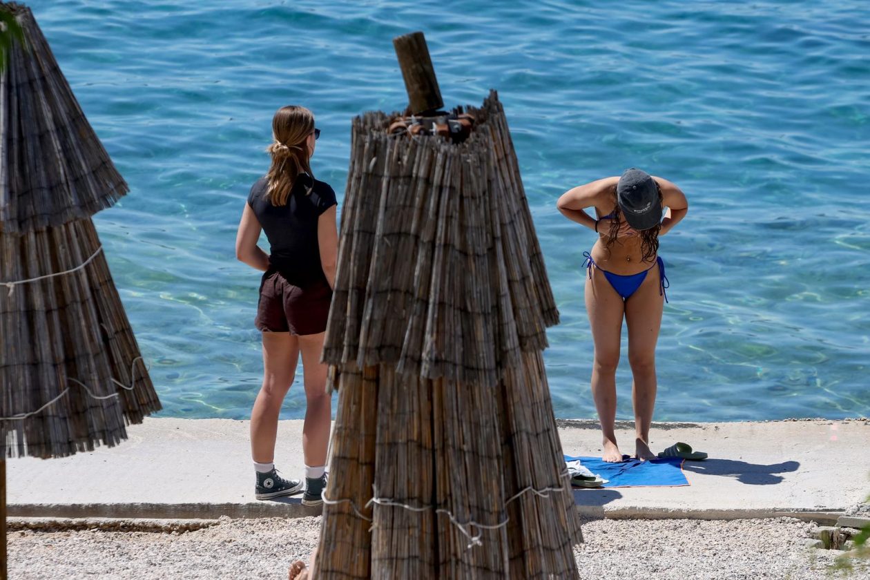 Zadar: Sve je više kupača na zadarskim plažama