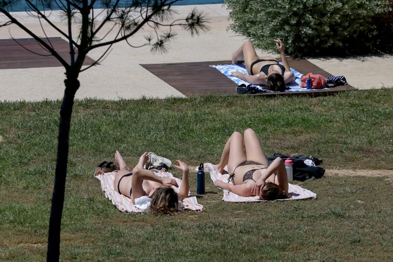 Zadar: Sve je više kupača na zadarskim plažama
