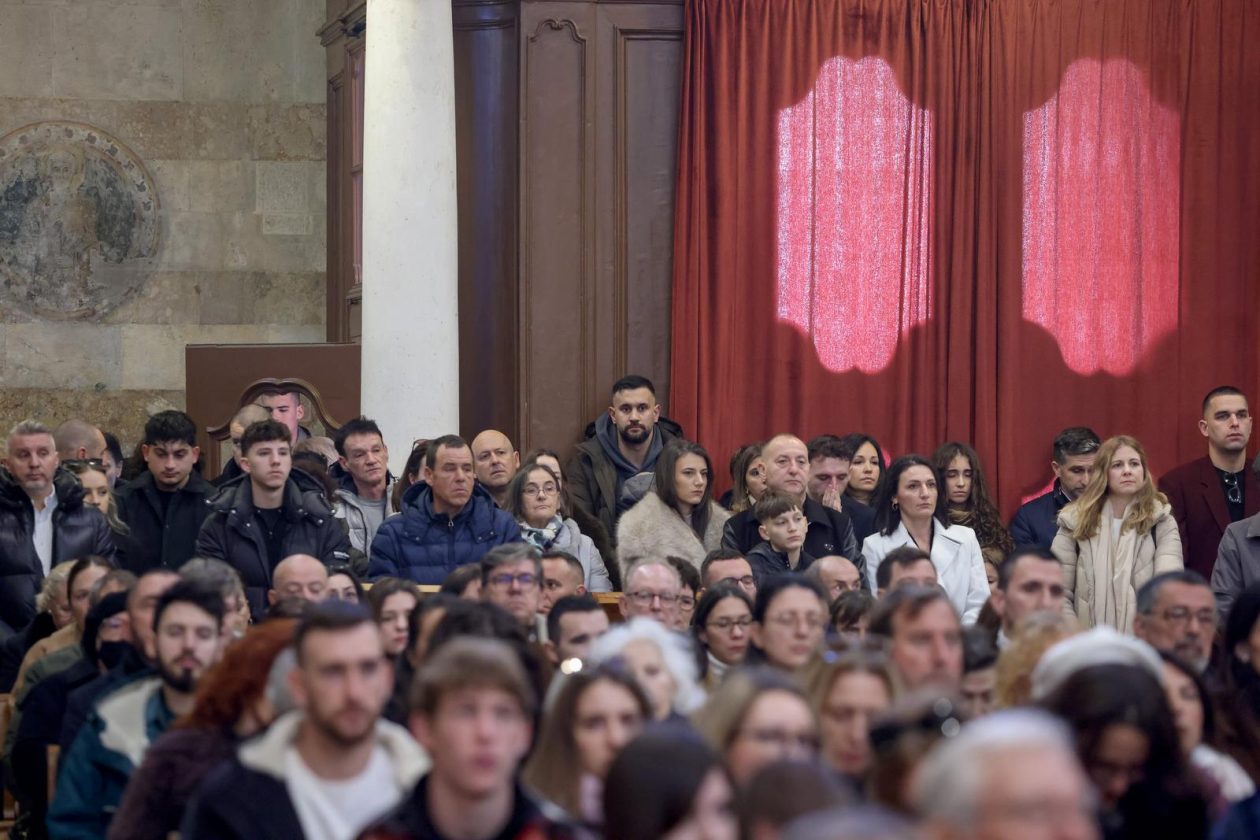 [FOTO] Zadarski nadbiskup Milan Zgrablić predvodio je svečano Božićno misno slavlje