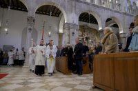 [FOTO] Zadarski nadbiskup Milan Zgrablić predvodio je svečano Božićno misno slavlje