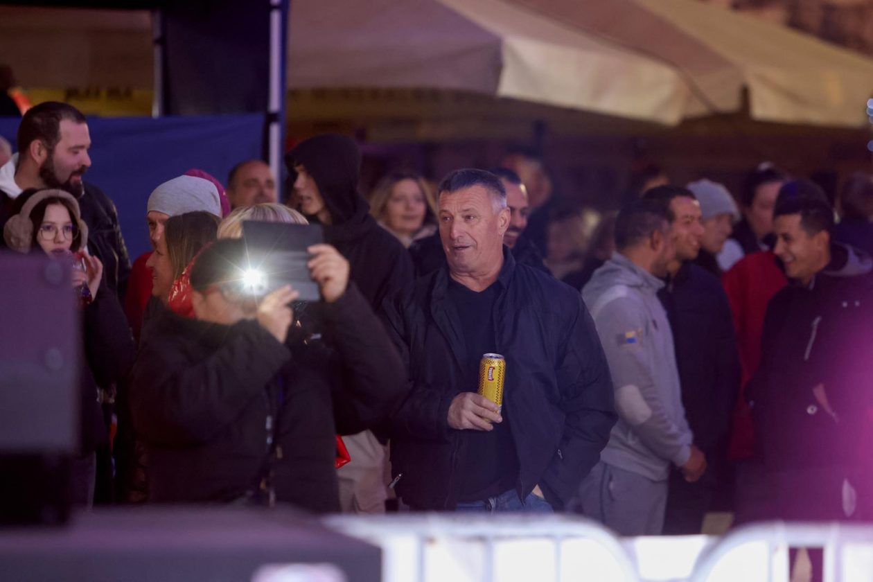 Zadar: Božićni koncert grupe Forum na Adventu u Zadru