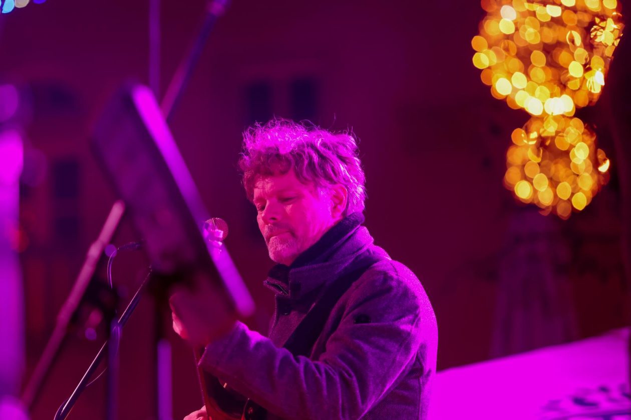 Zadar: Božićni koncert grupe Forum na Adventu u Zadru