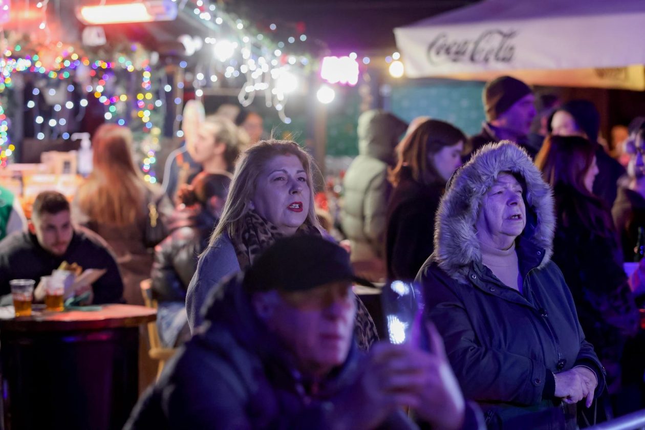 Zadar: Božićni koncert grupe Forum na Adventu u Zadru