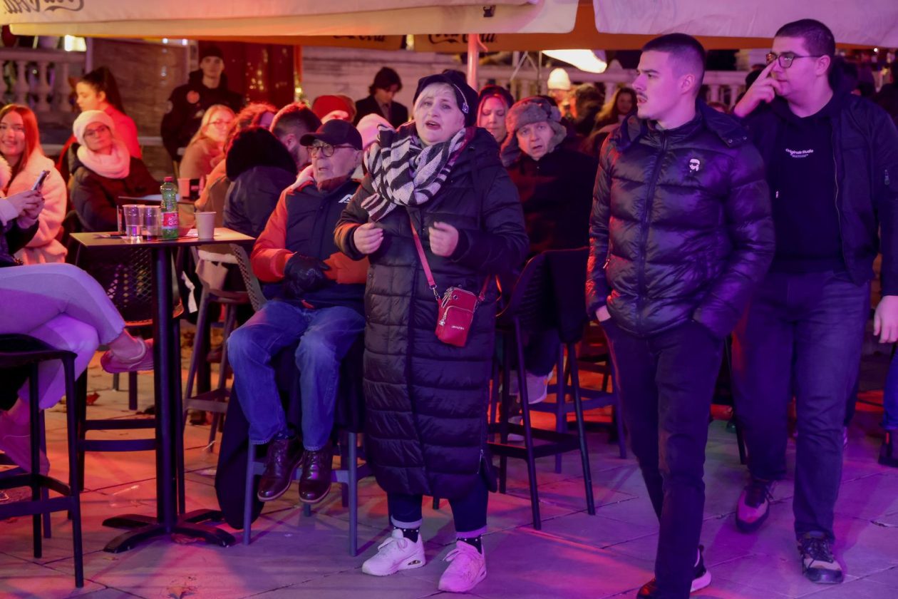 Zadar: Božićni koncert grupe Forum na Adventu u Zadru