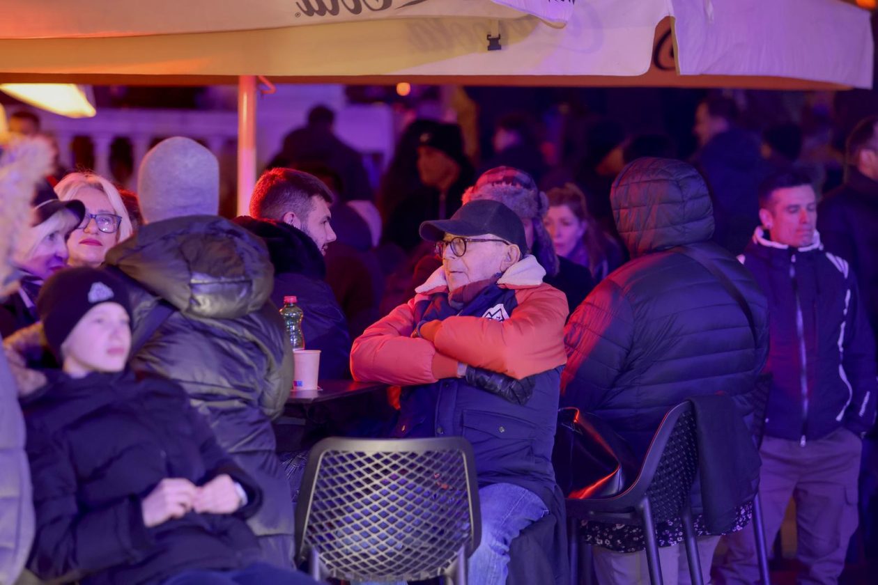 Zadar: Božićni koncert grupe Forum na Adventu u Zadru