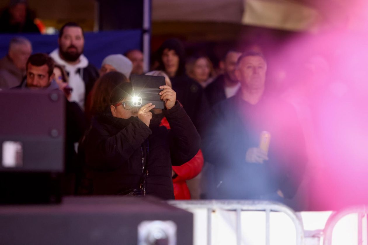 Zadar: Božićni koncert grupe Forum na Adventu u Zadru