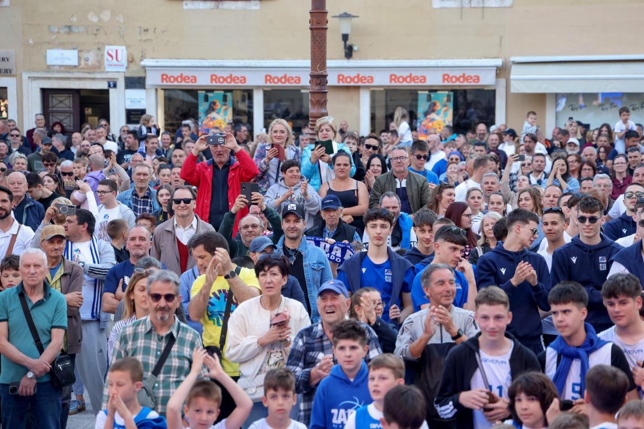 Zadar proslavio 40 godina od osvajanja košarkaške titule Zadar proslavio 40 godina od osvajanja košarkaške titule