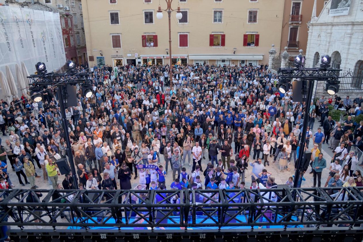 Zadar proslavio 40 godina od osvajanja košarkaške titule Zadar proslavio 40 godina od osvajanja košarkaške titule